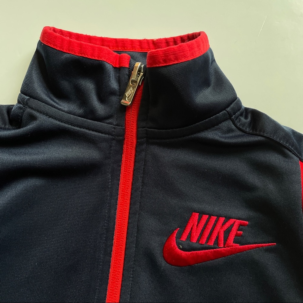 Nike jacket - Picture 2 of 5